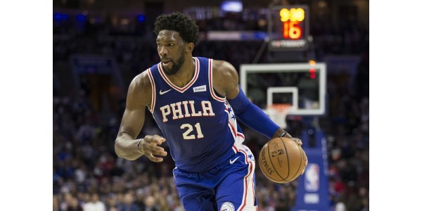 Joel Hans Embiid espera que su carrera solo juegue para los 76ers de Filadelfia